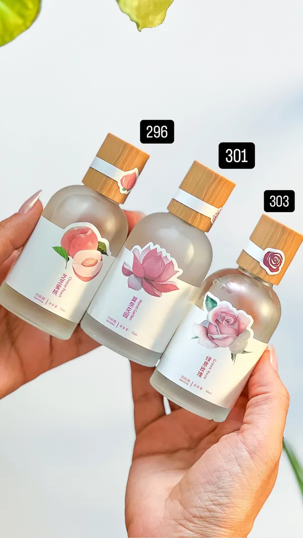 عطر بکینی درب چوبی