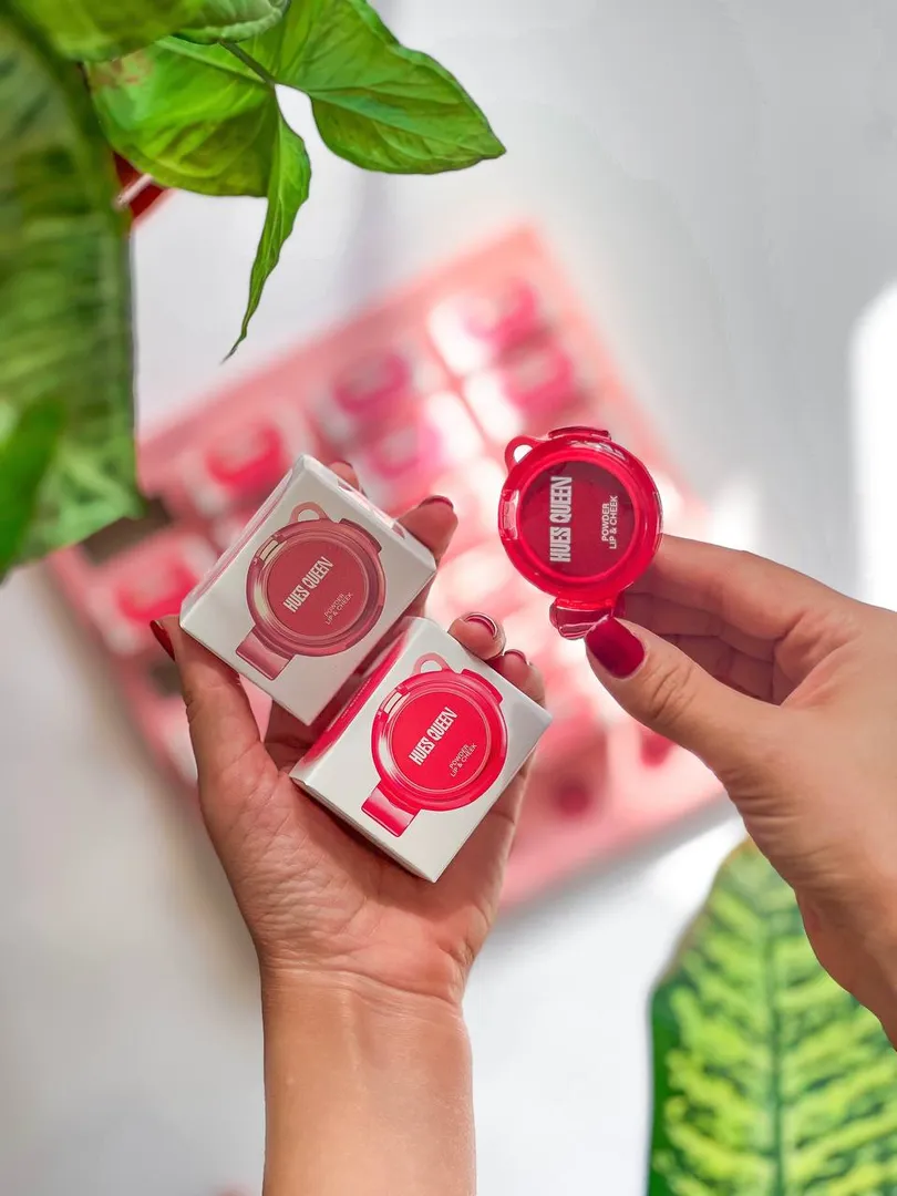 رژگونه تک رنگ هوس کوین Hues queen